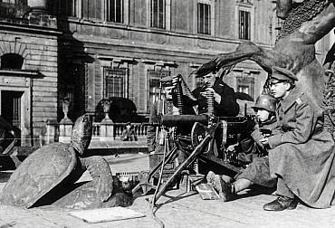 Vánoce s kulomety: Komunistický puč v Berlíně