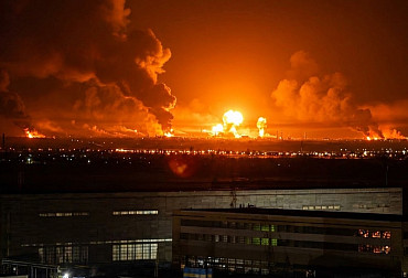 Devátý zásah, stejný cíl: Co&nbsp;se děje s&nbsp;rafinerií Lukoilu ve&nbsp;Volgogradu