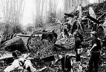 Demokracie s příchutí olova: Jak jediný výstřel na mostě proměnil americké osvoboditele v brutální kolonizátory