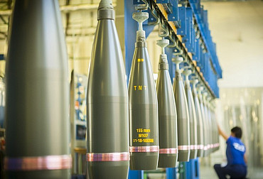CSG a Dezamet podepsaly smlouvu v hodnotě přes 100 milionů eur na dodávky komponentů pro munici ráže 155 mm