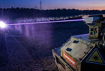 Rusko ukázalo robota s laserem. Jenže jedna věc na něm vůbec nesedí
