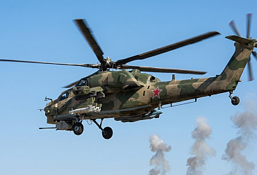 Nové video z fronty budí pozornost: vrtulník Mi-28 útočí na cíle v Charkovské oblasti