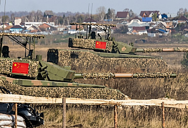 Čína ukázala v Rusku tank Type 99A. Fotky prozrazují víc, než se zdá