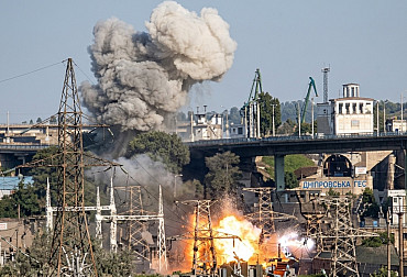 Nové záběry ze Záporoží: Ruské rakety zasáhly přehradu DněproHES, jeden z klíčových symbolů ukrajinské energetiky
