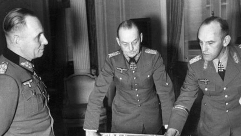 Rundstedt Rommel Rommel proti Rundstedtovi: Válka strategií, která zpečetila osud ...