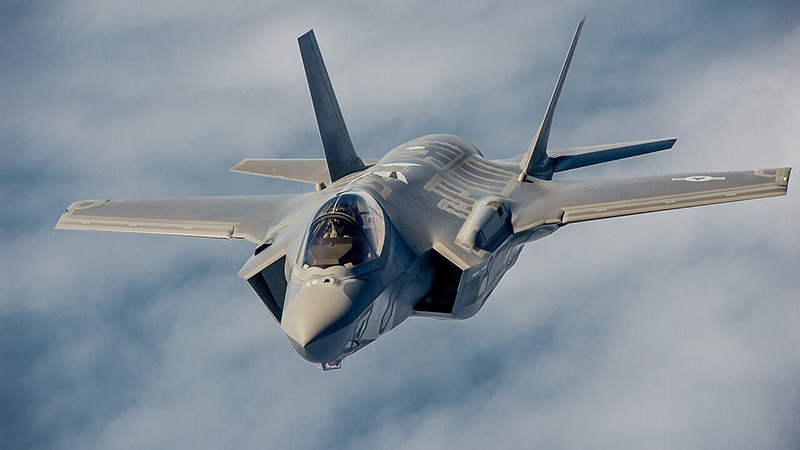 F-35A s jadernými bombami míří do Británie. Konec iluzí o míru