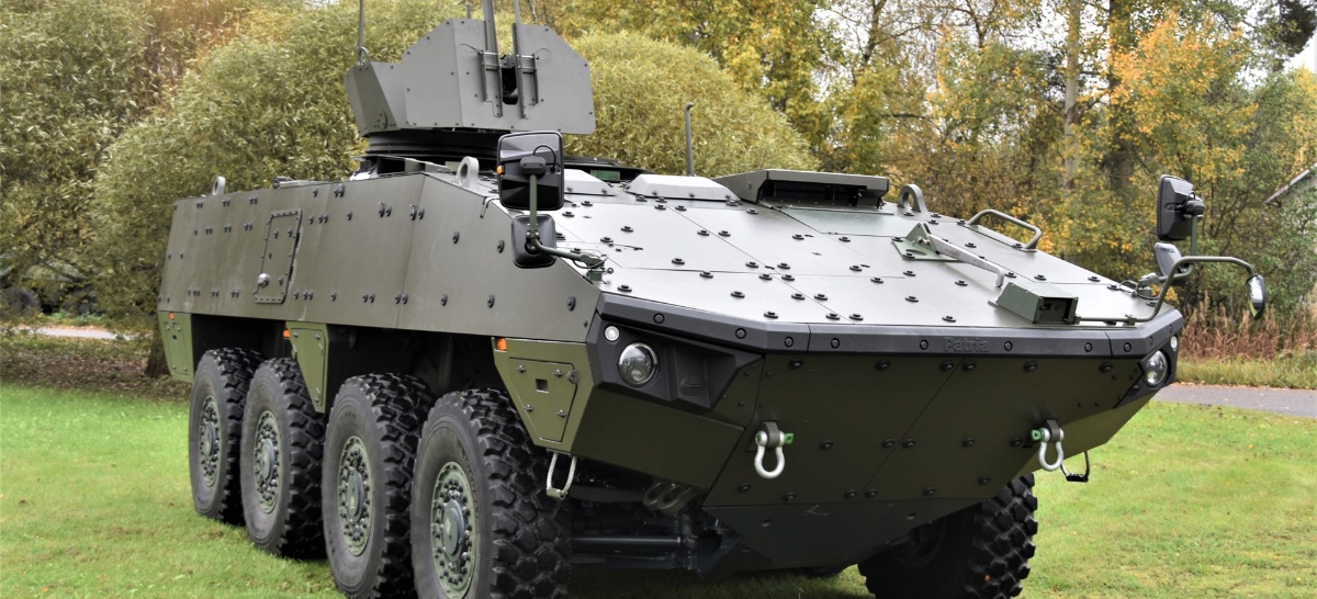 Historický milník: První japonský obrněný transportér Patria AMV XP opustil výrobní linku
