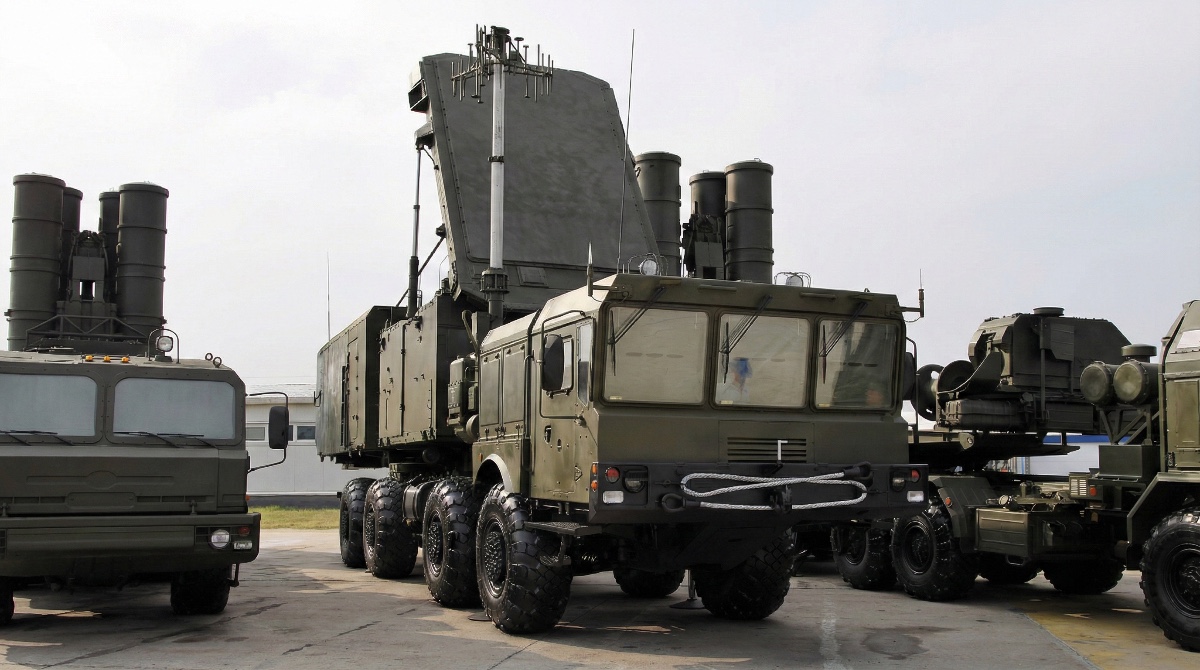 Moskva sahá na zakázky pro cizí státy. Důkaz ležel v troskách