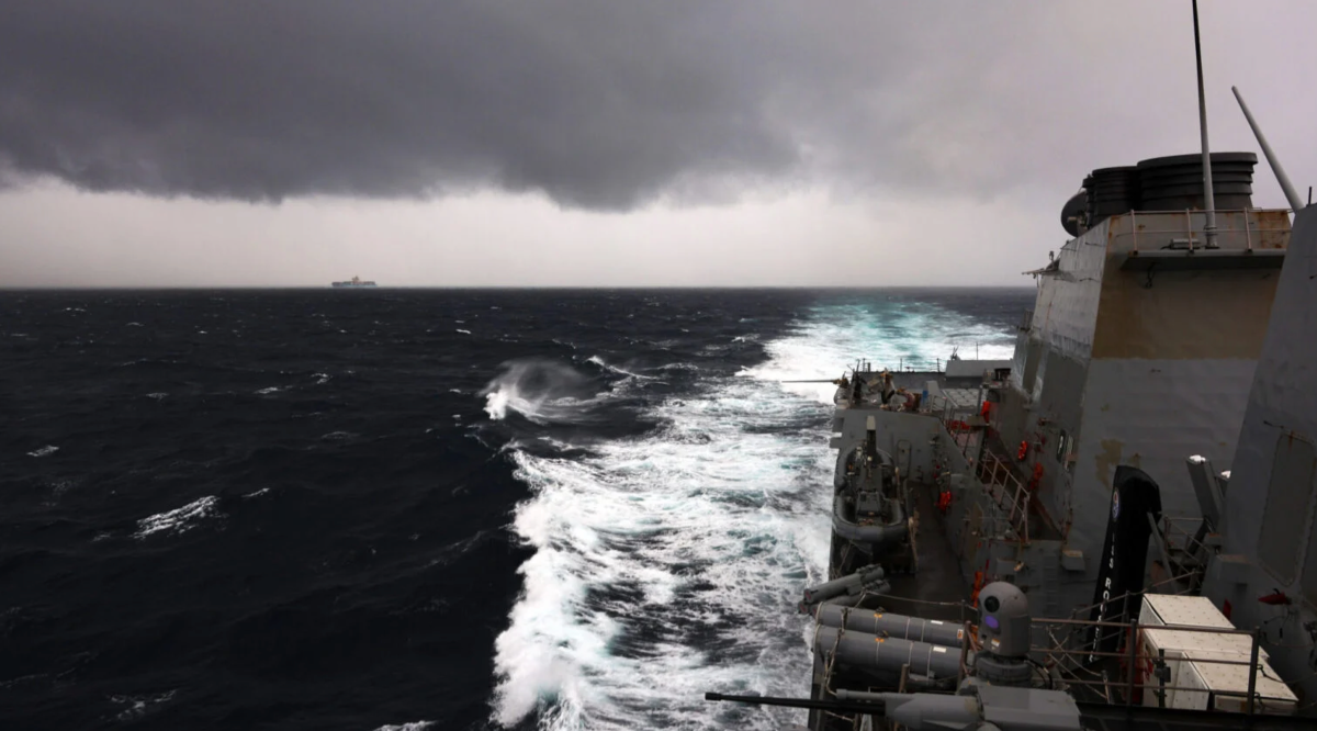 Krize v Hormuzu neskončí v Perském zálivu. Zasáhne Suez, Panamu i Černé moře