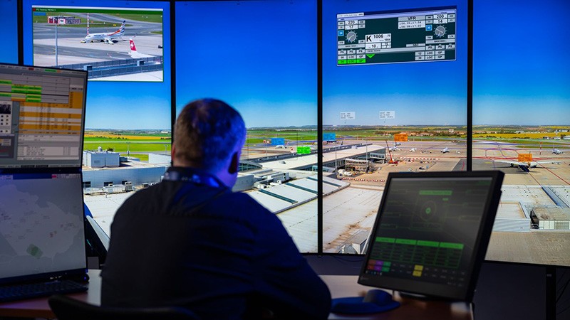Atrak představil digitální řídicí věž nové generace. Umožní řídit letištní provoz na dálku