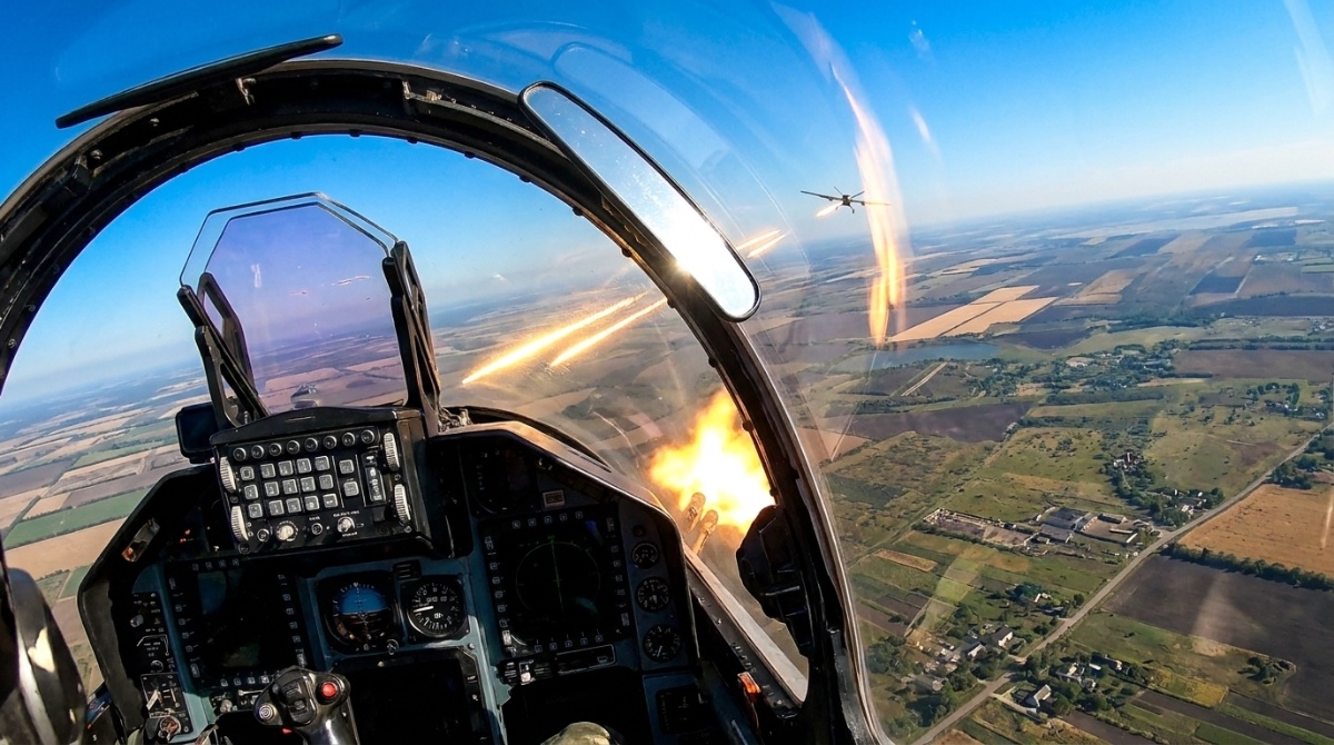 Video: Ukrajinský dron FP-1 se stal cílem ruské stíhačky. Záběry ukazují neobvyklý vzdušný zásah