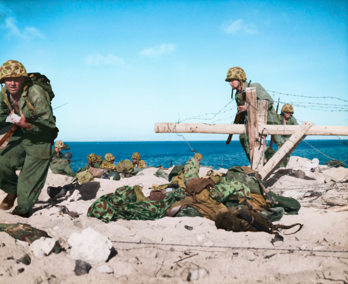 American_Marines_in_Betio,_Tarawa,_November_1943_(colorized)