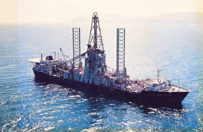Loď Glomar Explorer byla dlouhá 189m, měla výtlak 57000 tun, loděnice opustila v roce 1974 a na 5571km dlouhou cestu k vraku K-129 se vydala okamžitě.