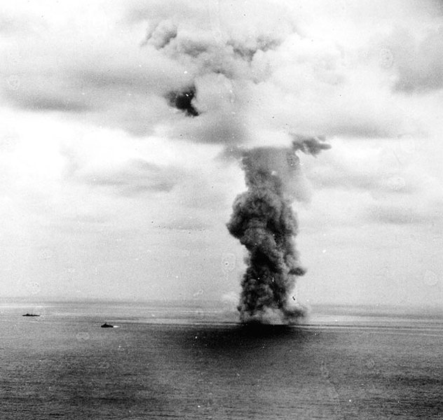 Explosion_of_the_battleship_Yamato