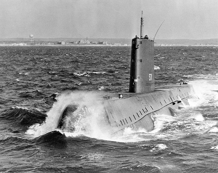1024px-USS_Nautilus_SSN-571_-underway