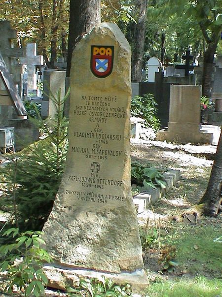 800px-Olšanské_hřbitovy,_Ruská_osvobozenecká_armáda