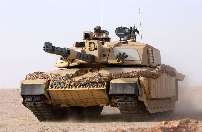 1280px-A_QRL_Challenger_2_at_a_media_demonstratio._Kuwait._13-03-2003_MOD_45142648