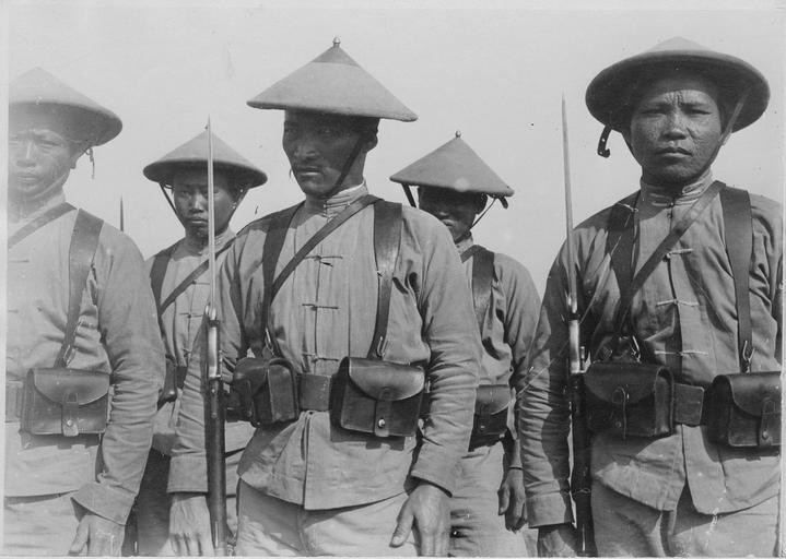 Camp_de_Zeitenlik_-_Les_Annamites_(14_mai_1916)_-_Zeitenlik_(anciennement)_;_Stavroupoli_(actuellement)_-_Médiathèque_de_l'architecture_et_du_patrimoine_-_APOR058393