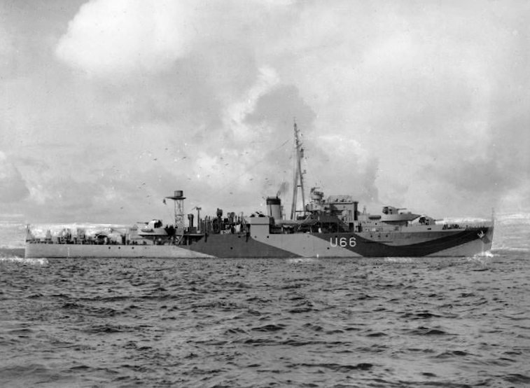 HMS_Starling_(U66)_underway_1943