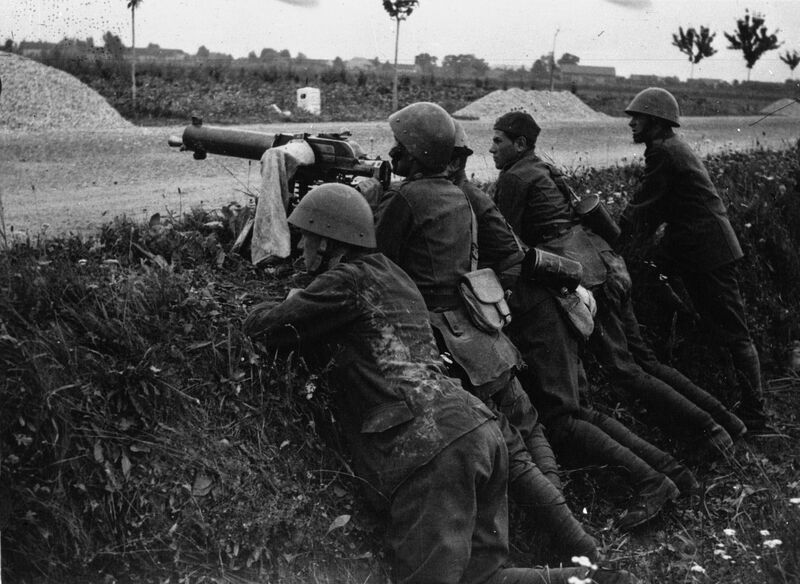 Military_exercices_of_the_Czechoslovak_Army_in_1936_-_machine_gun