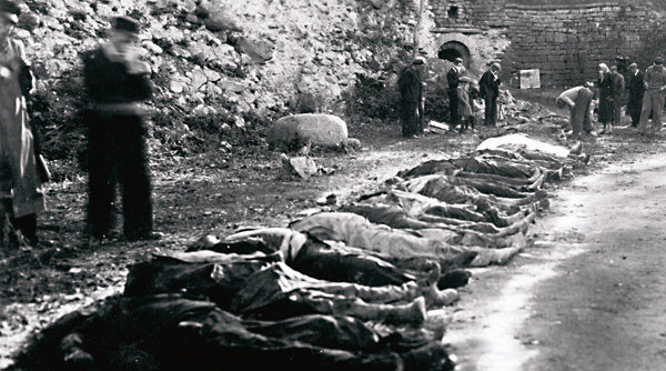 Victims_of_Soviet_repressions_in_Kuressaare,_Estonia,_1941