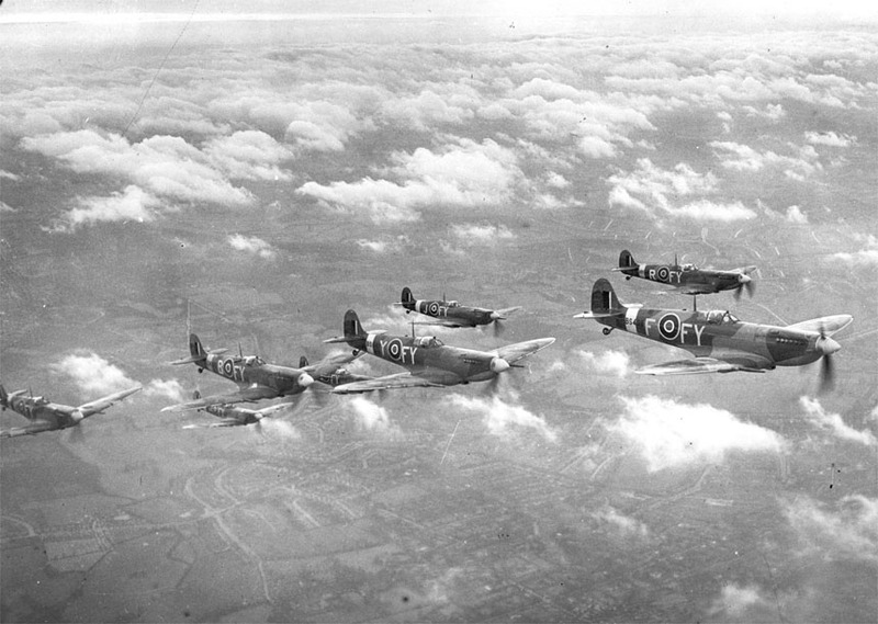 SpitfireIX_611Sqn_8_Biggin_Hill_1943