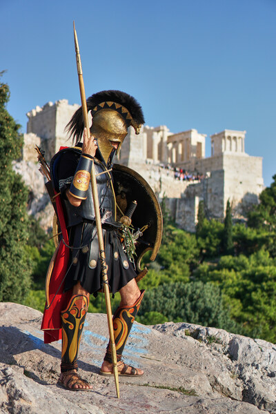 Greek_hoplite_reenactor_on_the_Areopagus,_24_October_2018