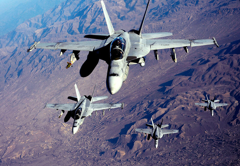 1280px-F-18's_are_refueled_in_Afghanistan
