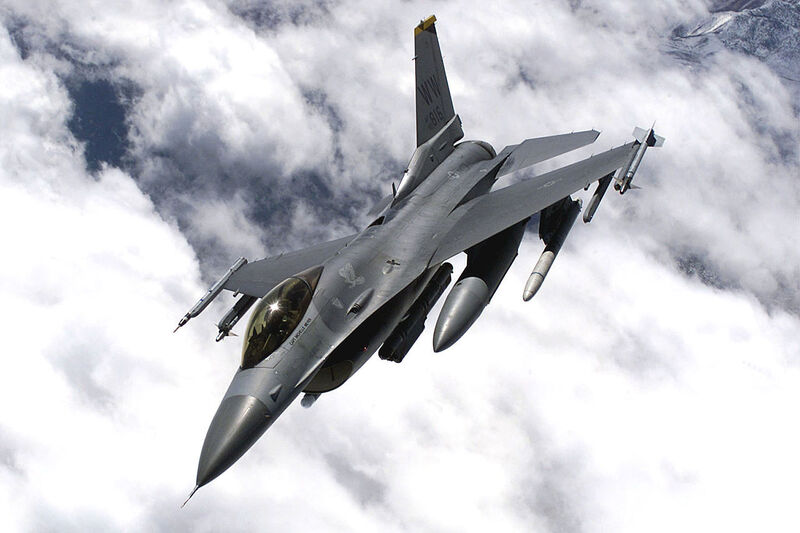 1280px-General_Dynamic_F-16_USAF