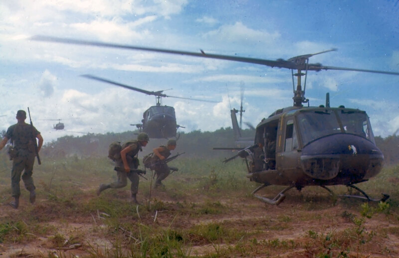UH-1D_helicopters_in_Vietnam_1966
