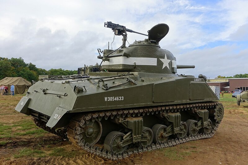 1280px-M4A3_Sherman_medium_tank_-_Collings_Foundation_-_Massachusetts_-_DSC07120-001
