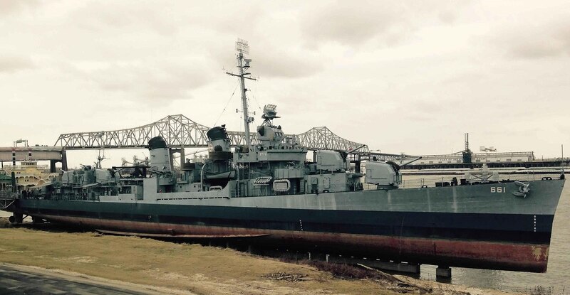 The former U.S. Navy destroyer USS Kidd (DD-661) on its dry-dock platform in Baton Rouge, Louisiana (USA), on 26 February 2015.