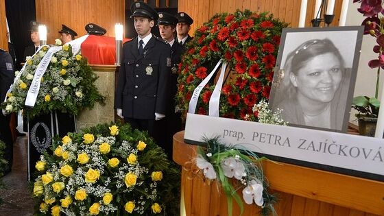 policistka_00