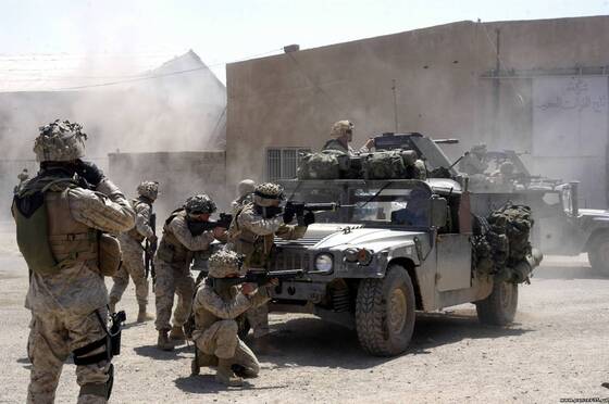 1-5_Marines_in_Fallujah_07_April_204