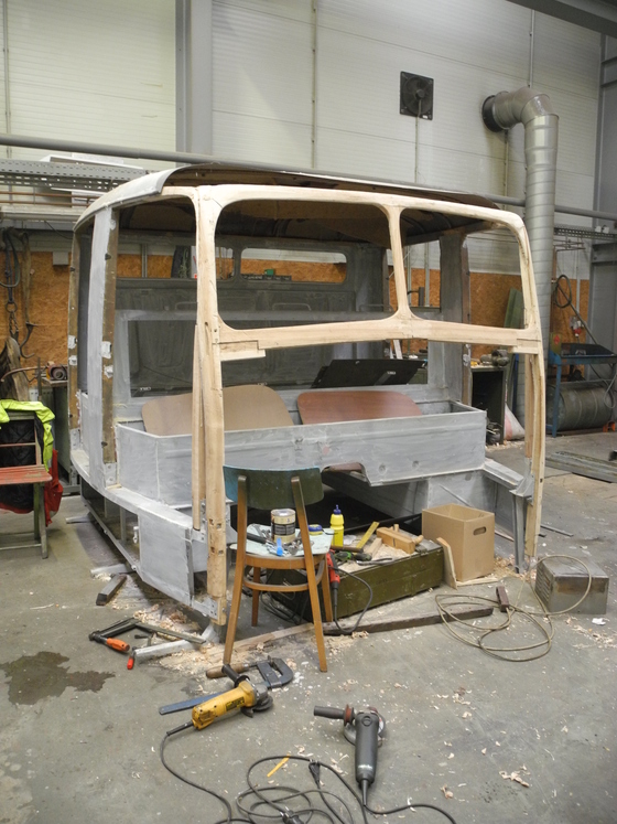 4 - Tatra 141 ve VMK - rekonstrukce kabiny - prosinec 2016