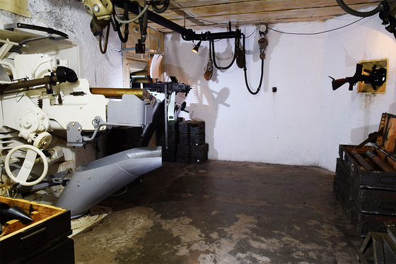 Interiér-rekonstruované-pravé-střelecké-místnosti-srubu-MJ---S-4---foto-Rostislav-Adam