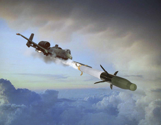 Bitevní letadlo A-10 Thunderbolt a střely APKWS II